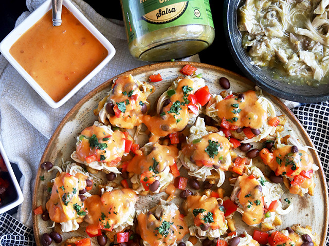 Hatch Green Chile Mini Chicken Nachos