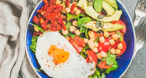 egg breakfast bowl in a serving bowl