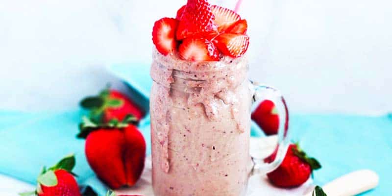 berry avocado smoothie