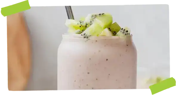 Strawberry Kiwi Smoothie in a glass